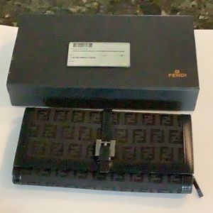 Fendi Authentic wallet